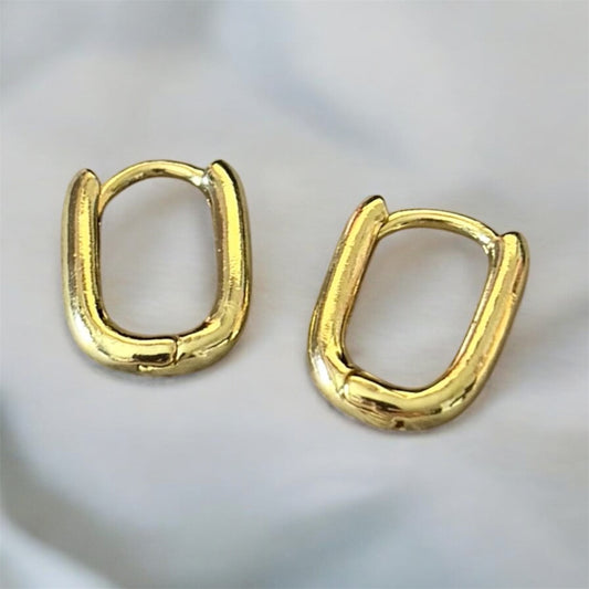 Oval Huggie Hoops (Gold)